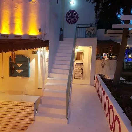Fullmoon Rooms Cesme Casa de hóspedes *