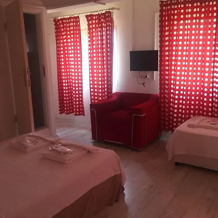 Fullmoon Rooms Cesme Casa de hóspedes Çeşme